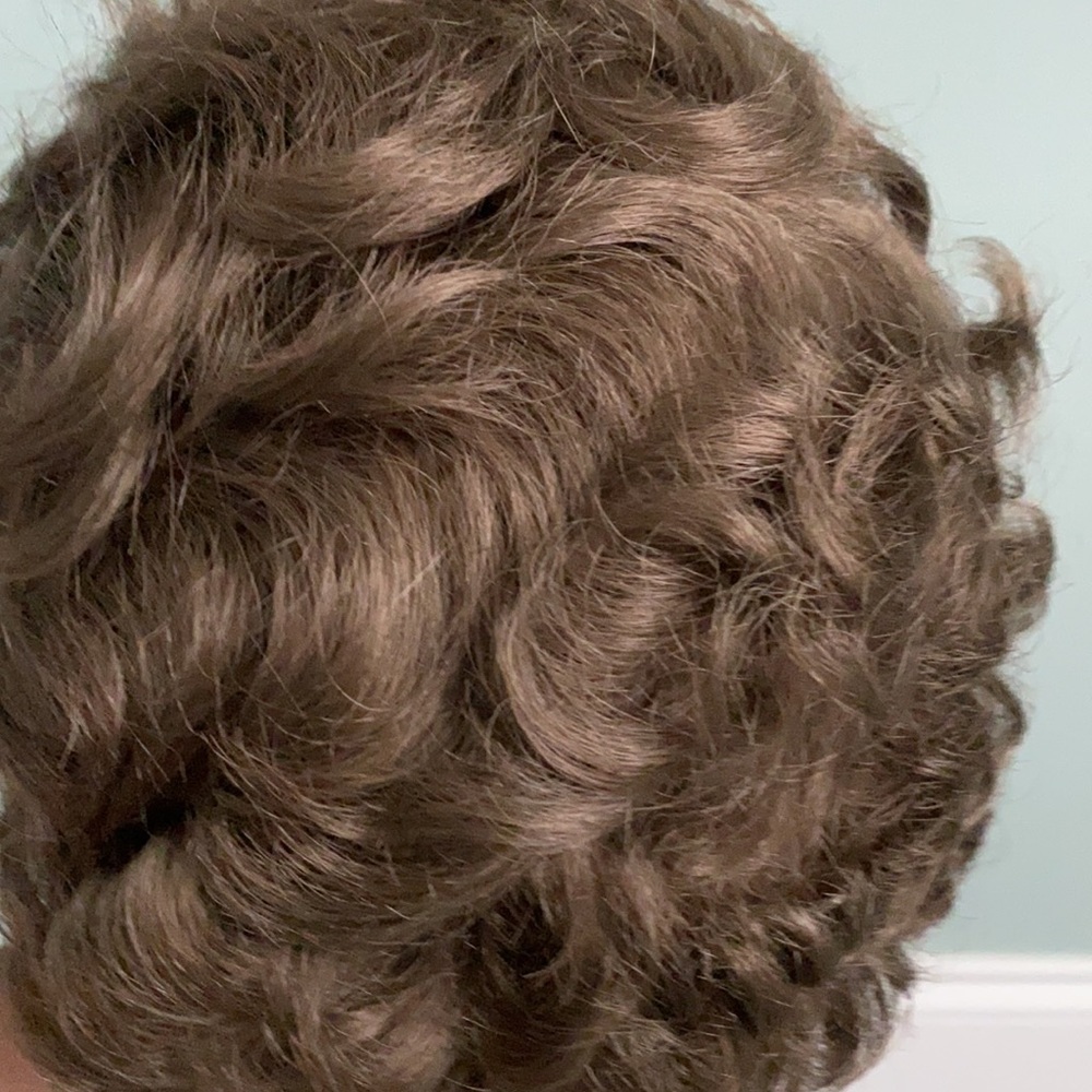 Wig - Picture 4 of 8